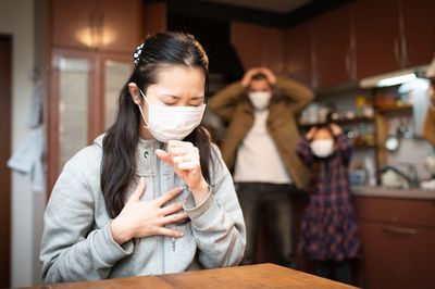 コロナ《家庭内感染》急増中、マスク・生活習慣・移動で注意すべき「10の盲点」