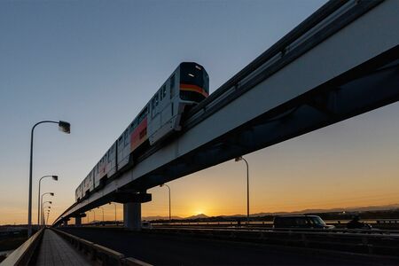 施設型夜景遺産として日本夜景遺産に認定。11月半ばから1月下旬は富士山頂に夕日が沈む「ダイヤモンド富士」を眺望できる場所も
