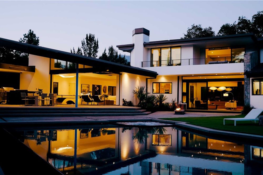 大谷翔平が購入したとされる新居外観（米・不動産チェーン『Redfin』ホームページより）