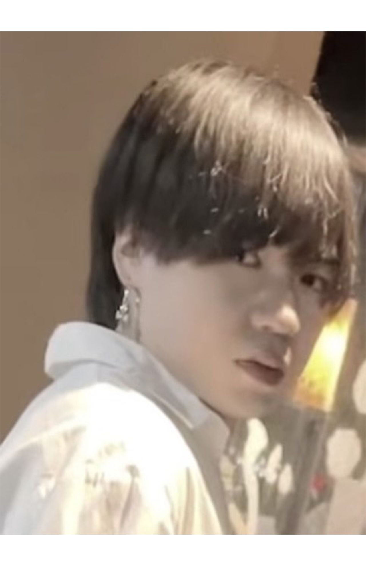 キメ顔の相沢龍誠容疑者（知人提供）