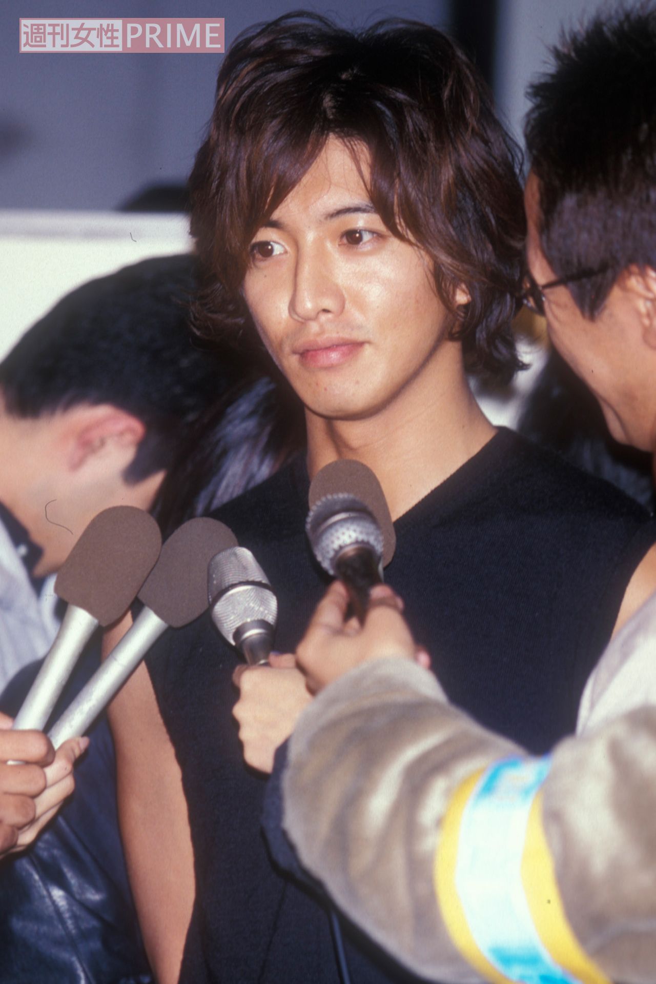 日本中から悲鳴が上がった伝説の“でき婚”会見（2000年）。木村の表情はなぜか終始、硬かった