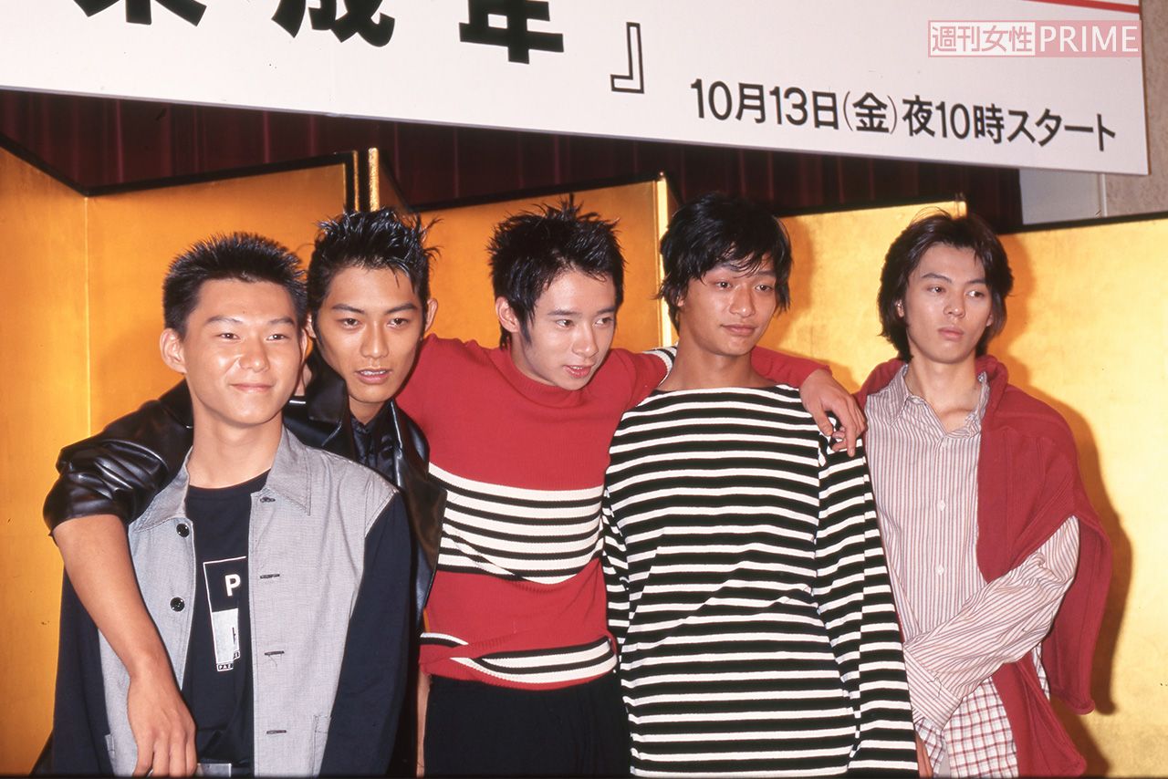 代表作『未成年』の会見。左から北原雅樹、反町隆史、いしだ壱成、香取慎吾、河相我聞