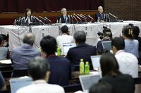 《日大アメフト部員薬物事件》」林真理子理事長が謝罪も…警察関係者は「澤田康広副理事長が大麻所持で逮捕…