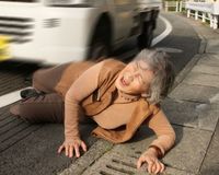 カメラデビューは70歳 おばあちゃんの笑撃自撮りが話題