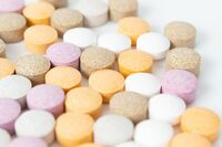 テレビ通販で人気の「ひざサプリ」の効果に疑問、医師が『エビデンス検証』した結果