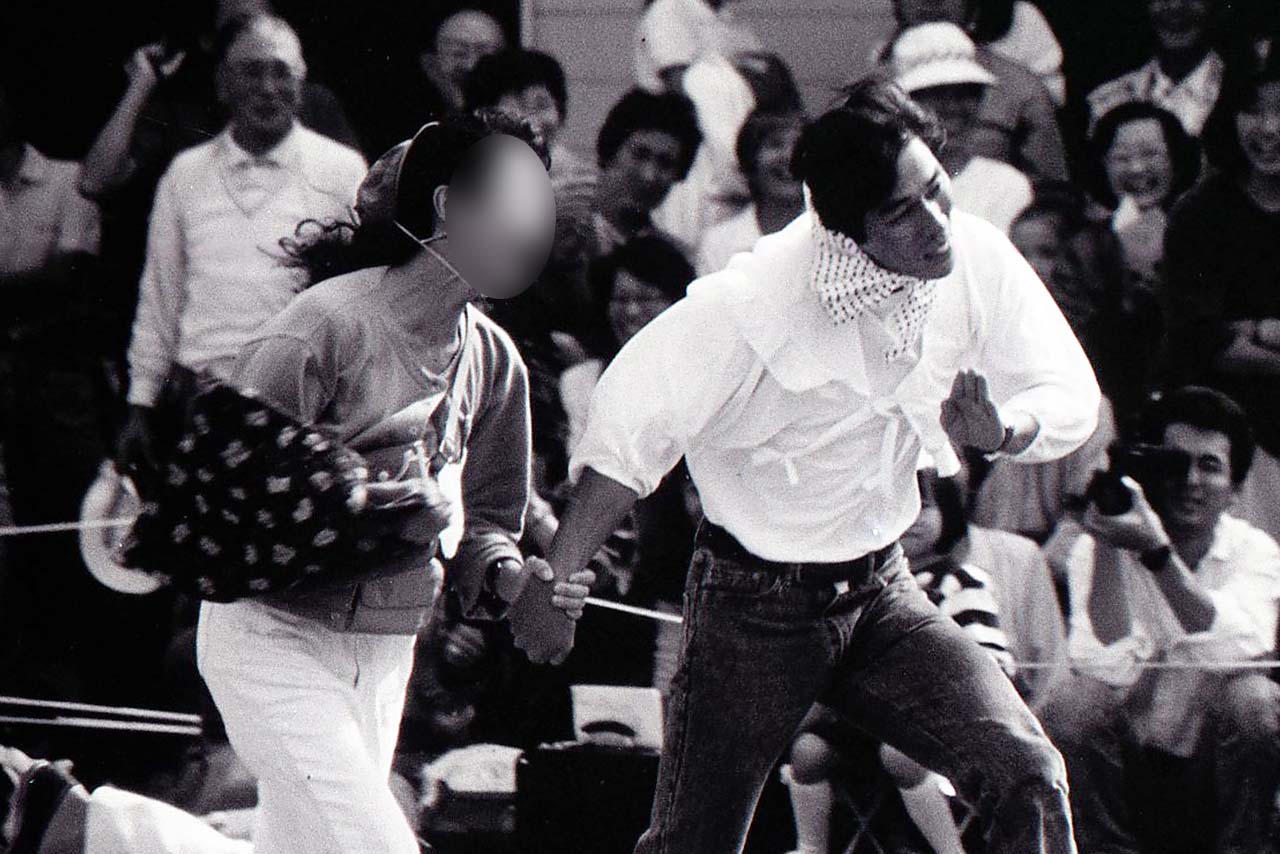 二千翔さんの運動会で保護者競技に参加した明石家さんま（1990年10月14日）