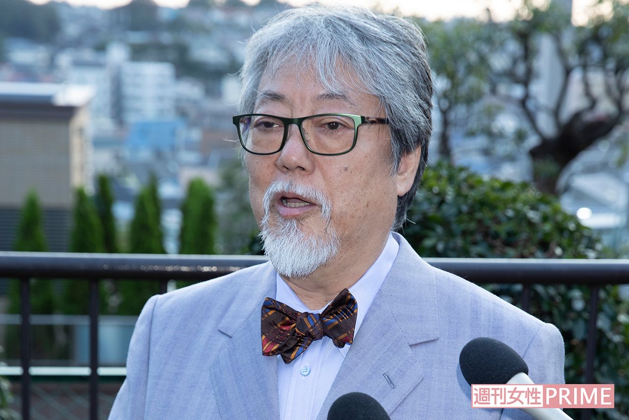 コンサート中止の経緯を説明する沢田研二