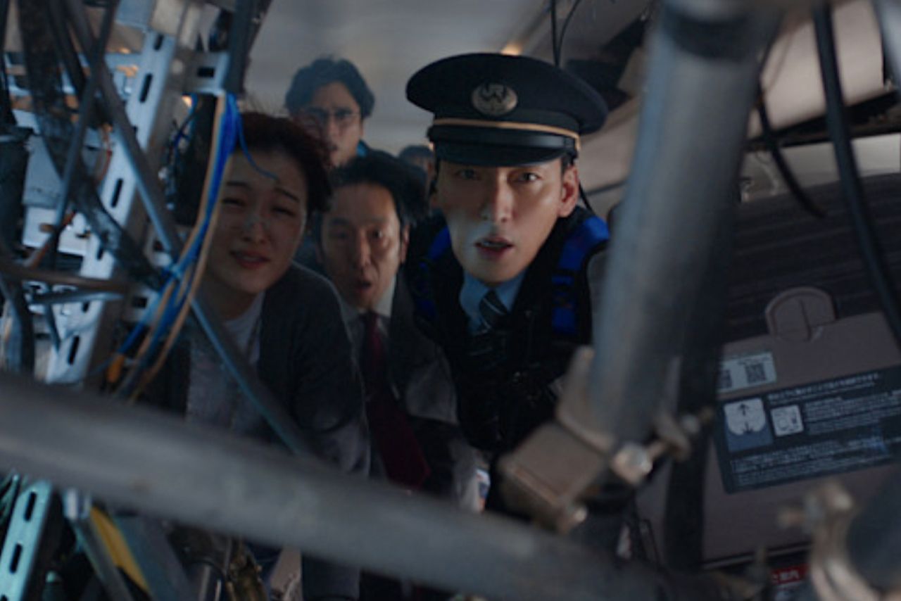 Netflix『新幹線大爆破』の1シーン（公式サイトより）