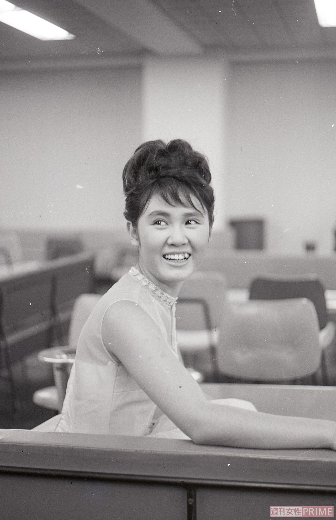 1964年の梓みちよさん（享年76）。前年に発表した『こんにちは赤ちゃん』が大ヒットを記録する