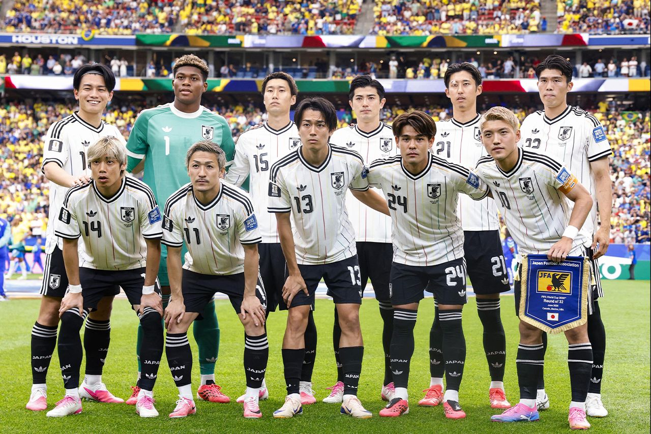 ブラジル戦に臨んだ日本代表イレブン　写真／共同通信