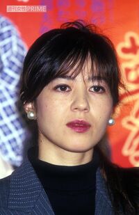 石野真子
