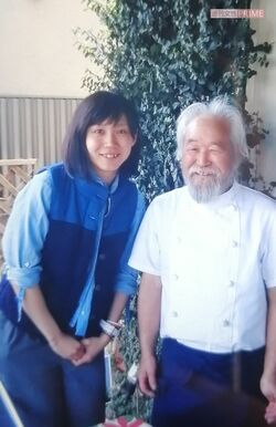 '18年の平昌五輪後、『にんにく屋嘉六』に来店。店主は高木の凱旋を心待ちにしている