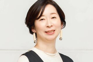 『わたし、定時で帰ります。』（新潮社）の著者でもある朱野帰子先生