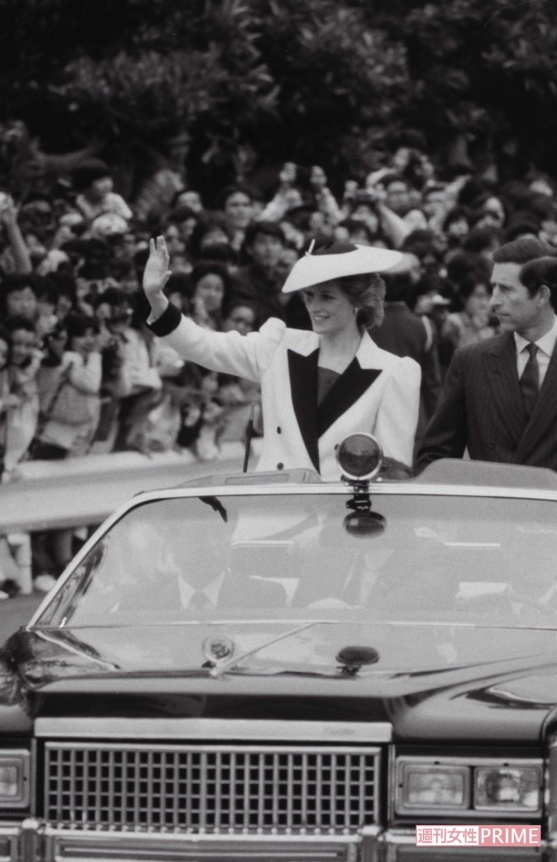 チャールズ皇太子（当時）と東京でパレードを行ったダイアナ妃（1986年）