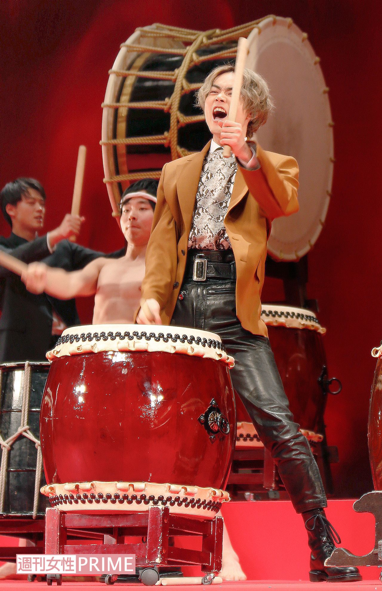 映画『帝一の國』の完成披露試写会で和太鼓演奏を披露する菅田将暉　撮影／竹内摩耶