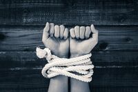 DV被害シングルマザーの告白＜下＞「どんなに辛くても、奴隷でいようと決めた」