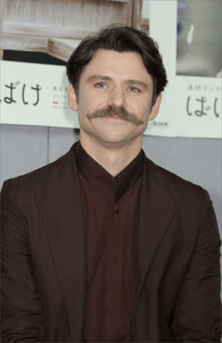 ヘブン役のトミー・バストウ　撮影／矢島泰輔