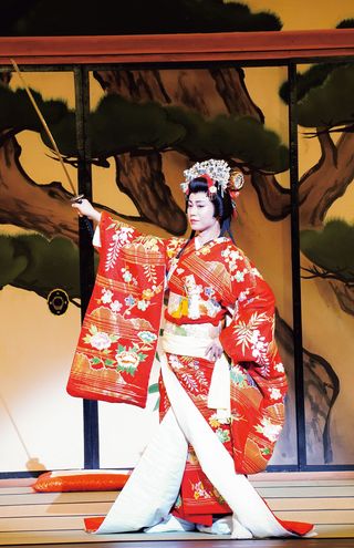 氷川きよし　　写真提供／明治座　撮影／岩村美佳