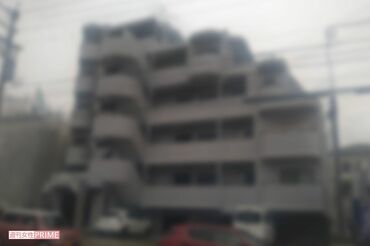 事件現場となったマンション。半沢彩容疑者と交際相手は別々の部屋に住んでいた