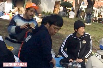 千原ジュニア “桜大好き芸人”を集めたお花見でジュニアのお披露目