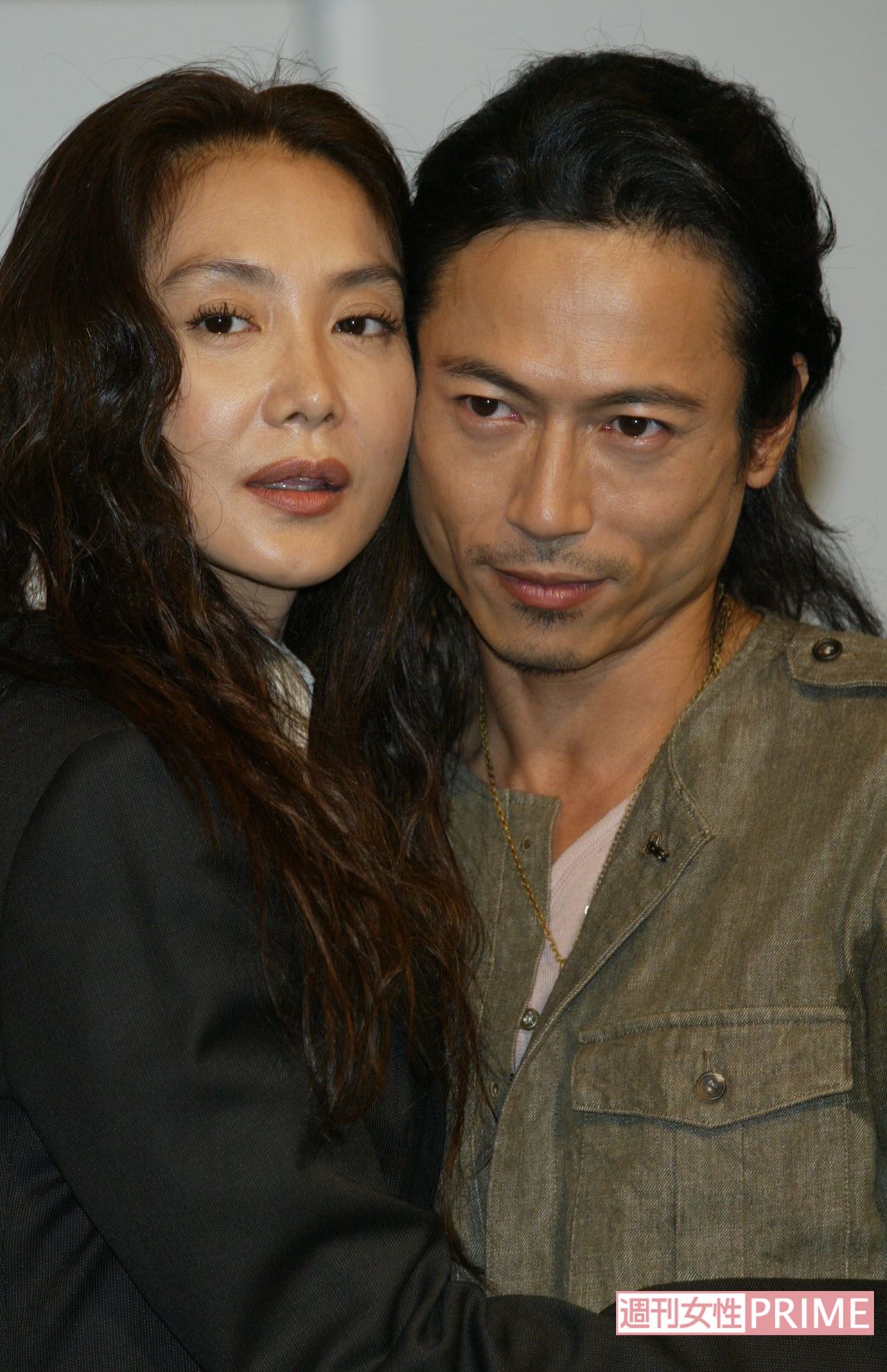 ドラマ『世界で一番君がすき』で共演した浅野温子と三上博史