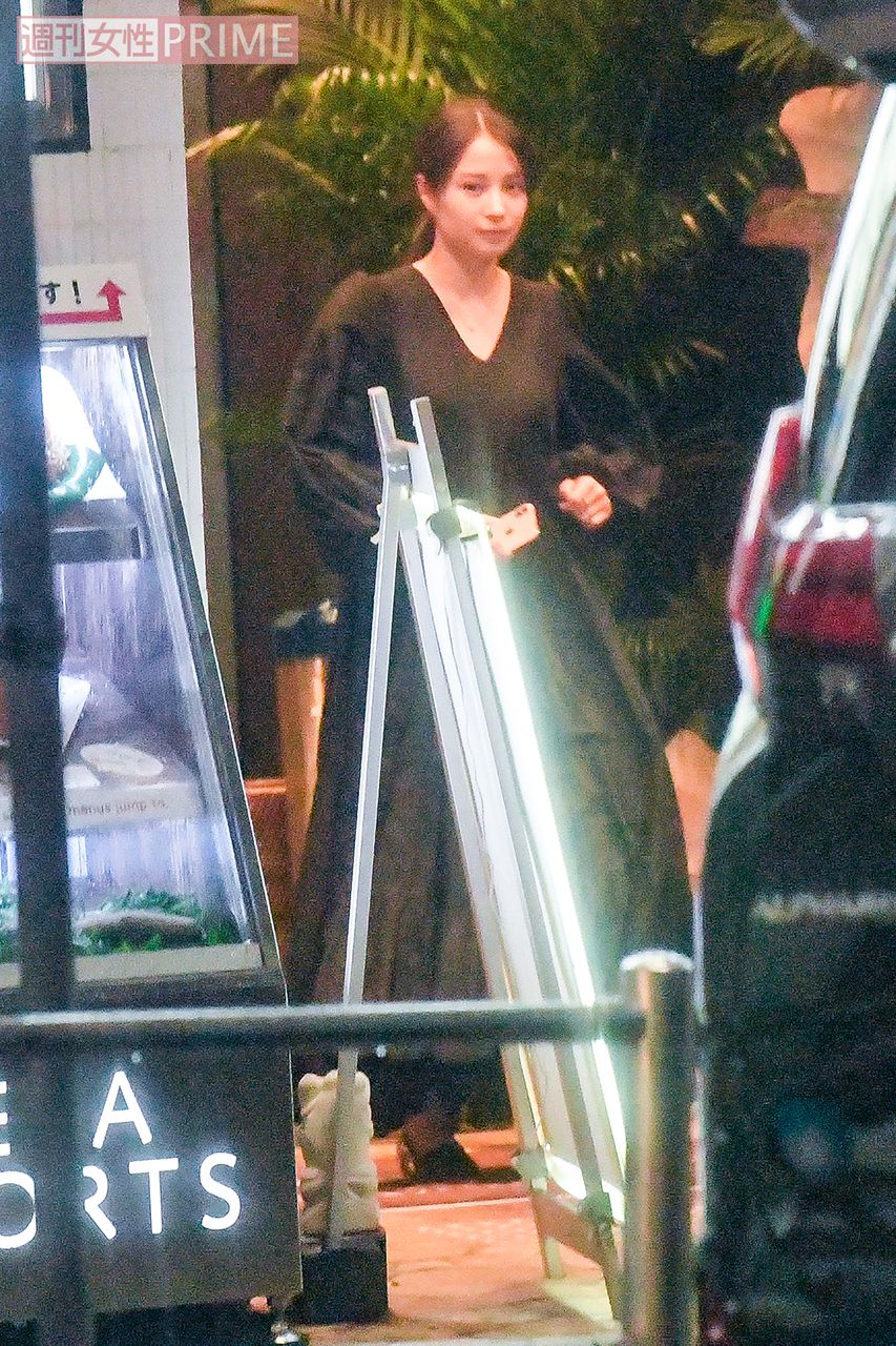 '19年8月、朝ドラ『なつぞら』の打ち上げに参加した広瀬すず。ヒロインは夜3時半に帰宅、最後までお疲れさまでした！