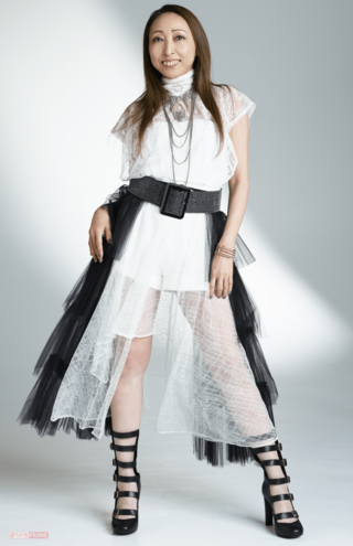 日課は1時間のストレッチ、シニア向けダンスの普及にも携わるが、「ダンス以外は何もしないナマケモノ。オフの日はソファから動きません（笑）」更年期の悩みから、TRFメンバーとのエピソードまで、等身大の言葉で語った。（撮影／廣瀬靖士（ワークショップ））