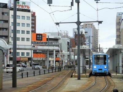 鉄道駅の面影が残る福井鉄道の路面電車の駅