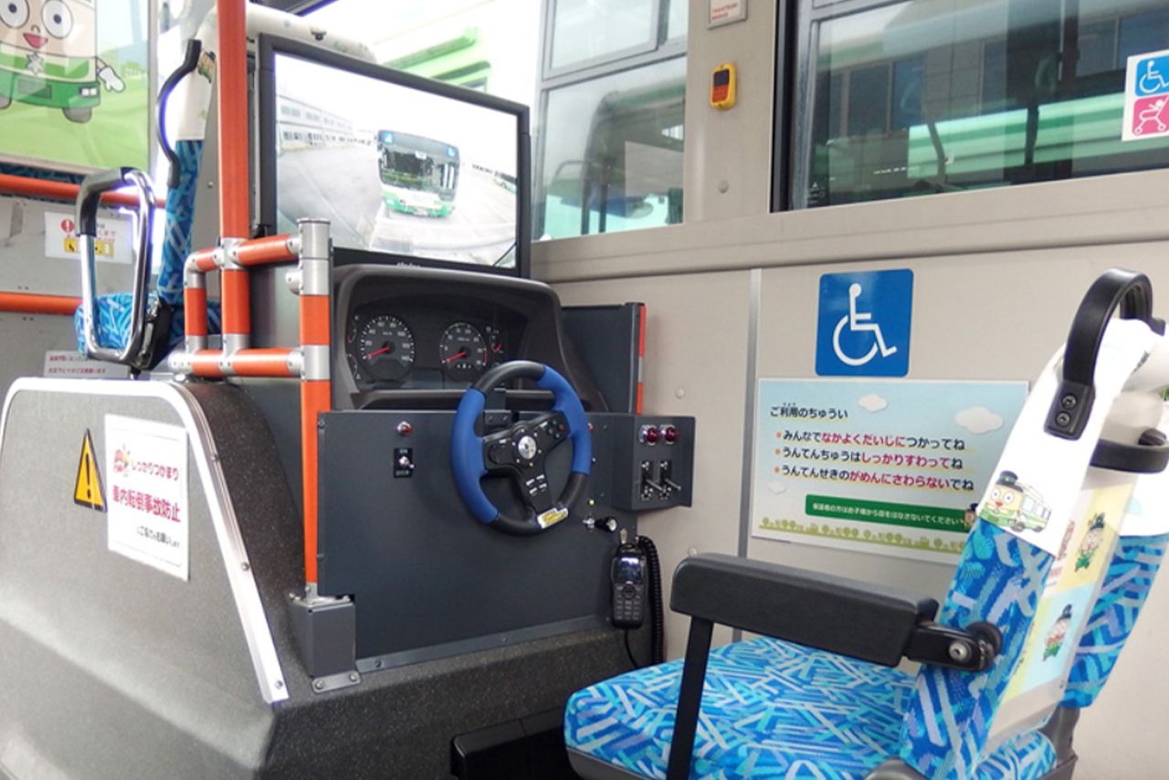 こども運転席（高槻市営バス公式サイトより）
