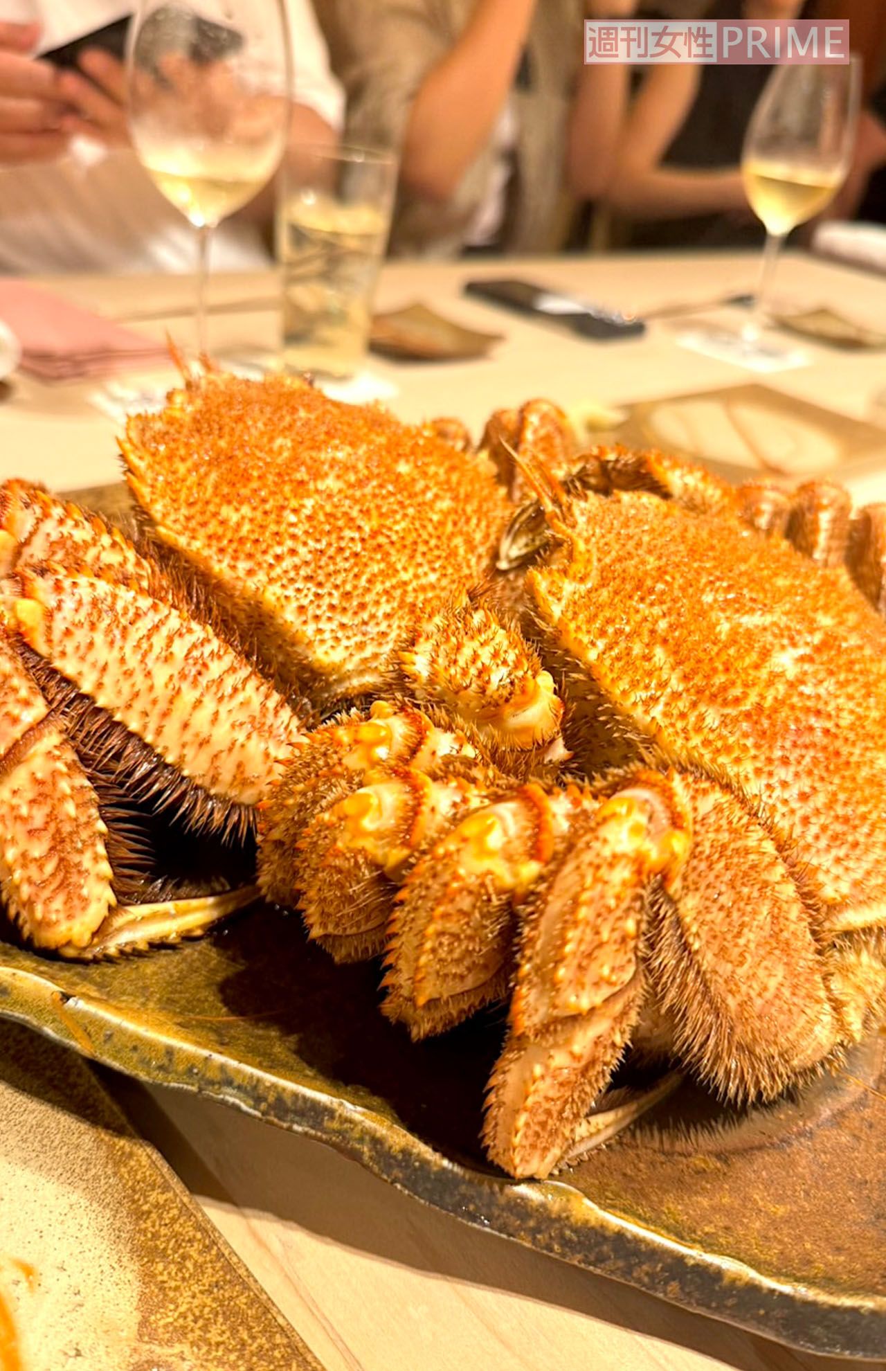 見事な毛ガニに舌つづみ　撮影／加藤綾菜