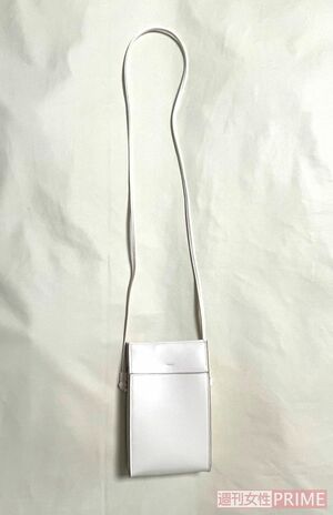 レザータッチミニツールショルダーバッグ「高見えするフェイクレザーが特徴」