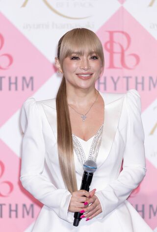 今回の影響で上海公演が中止になった浜崎あゆみは無観客でアンコールまでパフォーマンスした