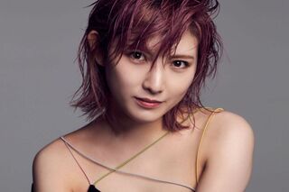 岡田奈々（avexの公式HPより）