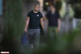 自宅に帰宅した木村拓哉の弟・俊作氏を直撃すると、最初は驚いた様子だったが、A子さんの名前を出すと30分以上にわたり興奮してまくし立てた