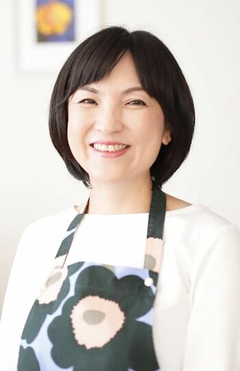 阪下千恵さん●料理研究家・家事研究家・栄養士。現在は家電や日用品を取り扱うデンキョーグループホールディングスグループ事業統括本部広報戦略部に所属する。レシピ開発は15年以上の実績があり、企業レシピ開発から雑誌やテレビなどでも活躍。著書は25冊以上。