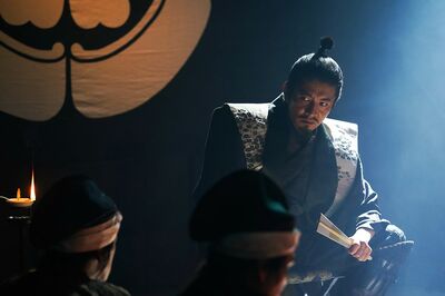 『レジェンド＆バタフライ』では、今まで見たことのない本能寺の変が描かれる　配給：東映（c）2023「THELEGEND&BUTTERFLY」製作委員会