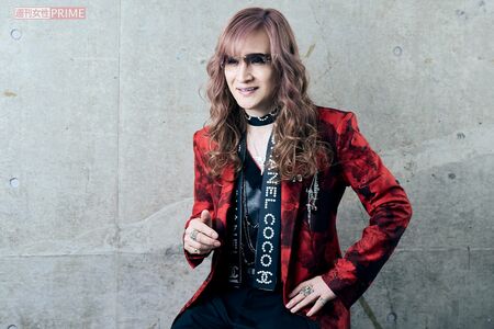 高見沢俊彦　撮影／廣瀬靖士　ヘアメイク／野原ゆかり　衣装協力／kiryuyrik（キリュウキリュウ）