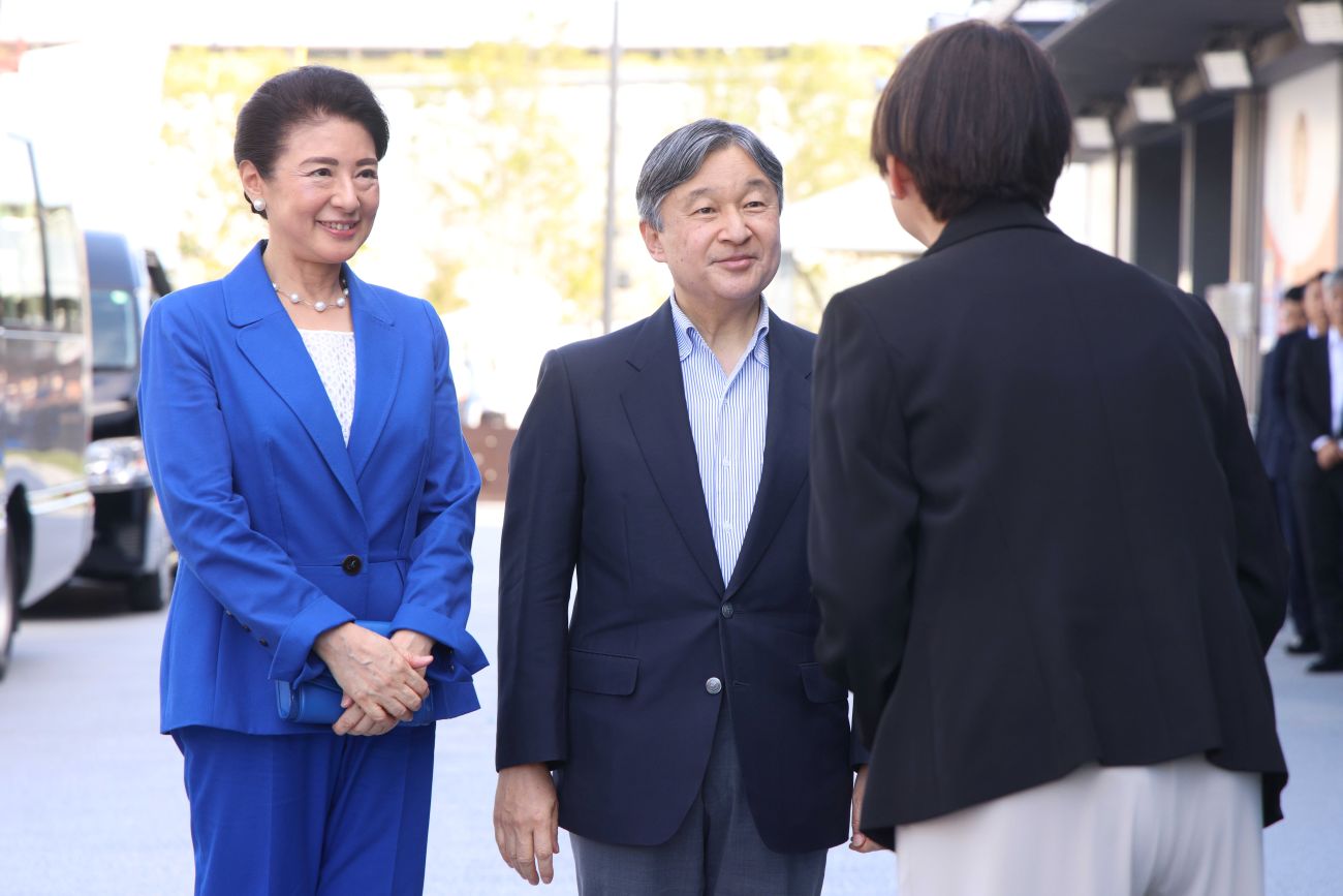 雅子さまの胸元にはパールのネックレス