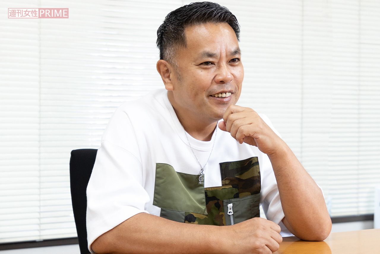 インタビューに応える中西圭三さん