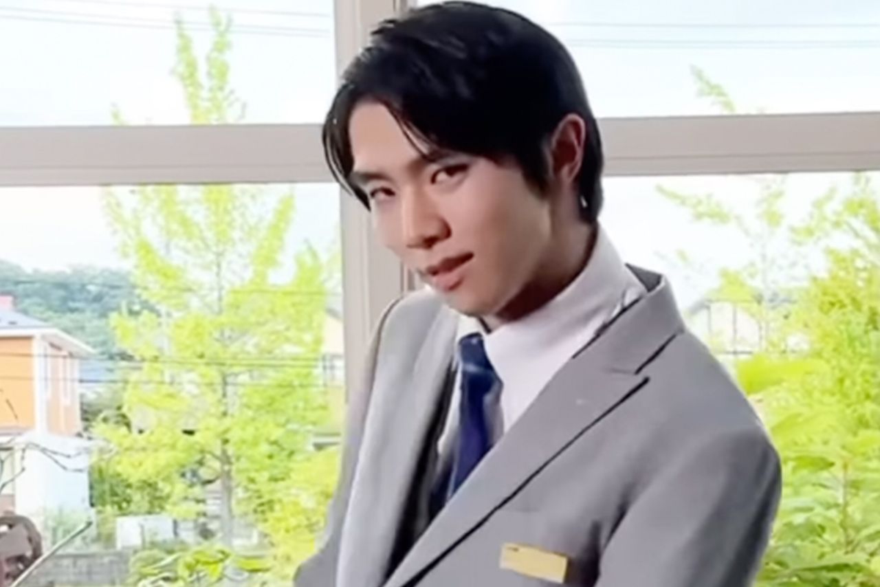 誕生日に投稿された羽生結弦のダンス動画（ANA公式インスタグラムより）