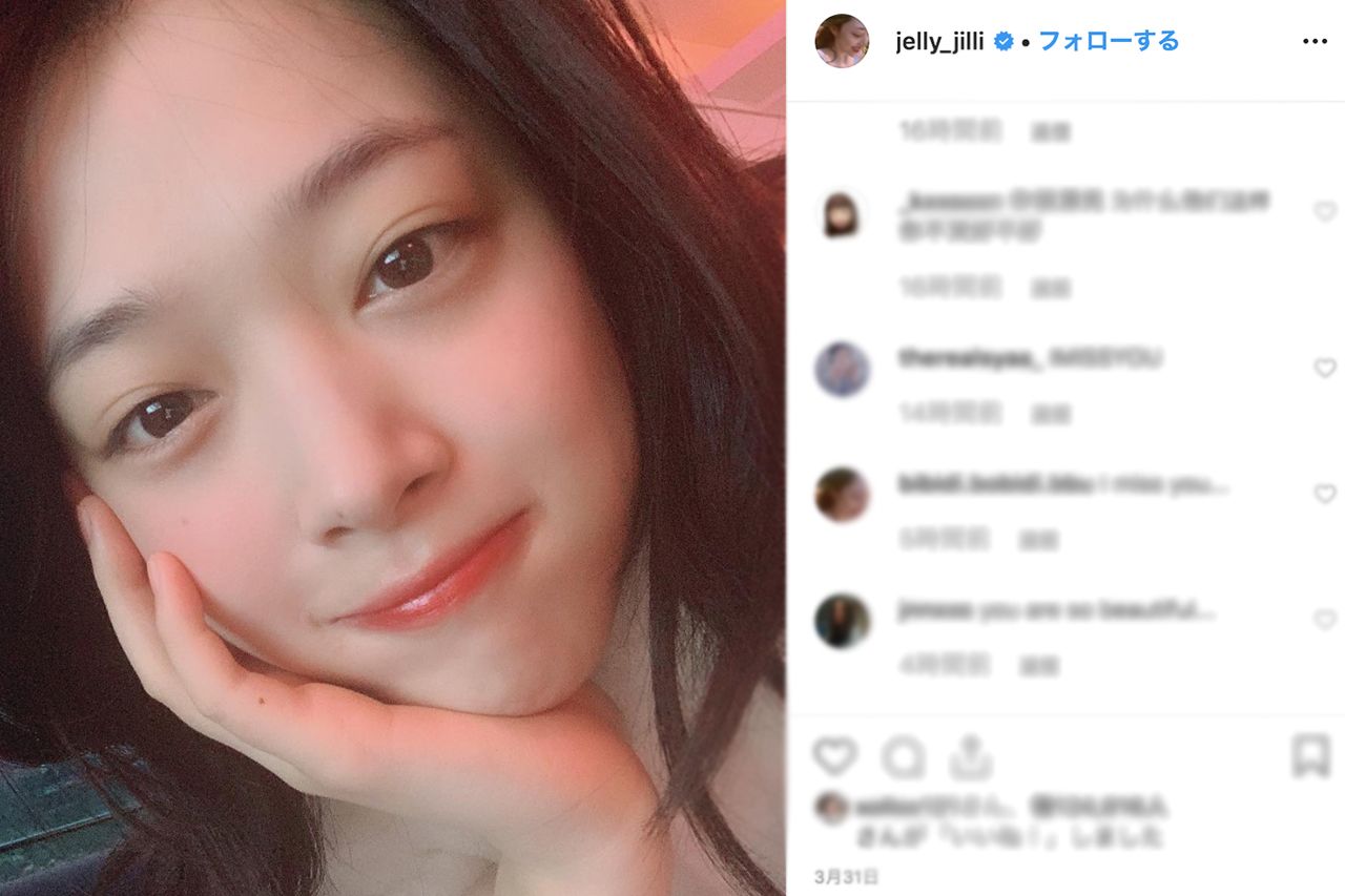 黒髪であどけない表情を見せるソルリ(本人のInstagramより)