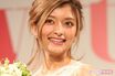 ローラの裸に見える農作業姿に「可愛いけど服きてくれw」、露出の嫌悪より“モデルなのに”と本気で心配される