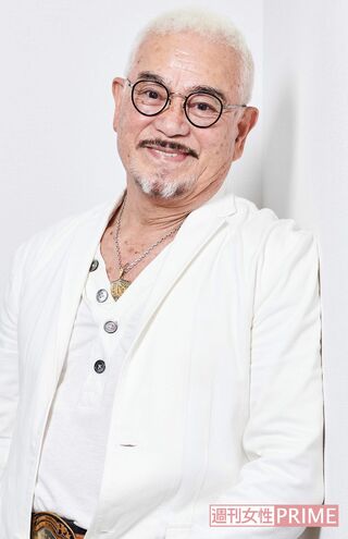 昨年6月、『週刊女性』で千葉真一さん生前最後のインタビューでの1枚。写真は一周忌の法要でも飾られていた