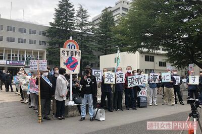 福島原発から出る汚染水の放射性濃度を下げた処理水の海洋放出にも反対の声があがる。事故収束は見通せない