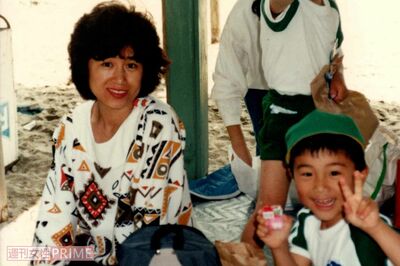 耳の聴こえない母と耳の聴こえる息子、“補聴器”で交わした「親子の声」