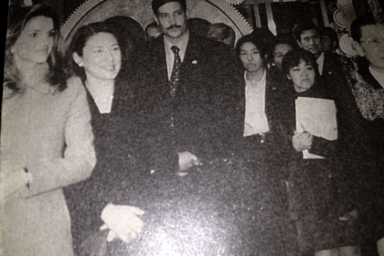 '02年には国賓として来日したヨルダン国王夫妻の通訳も担当。左端の王妃の隣には当時の皇太子妃、雅子さまの姿も