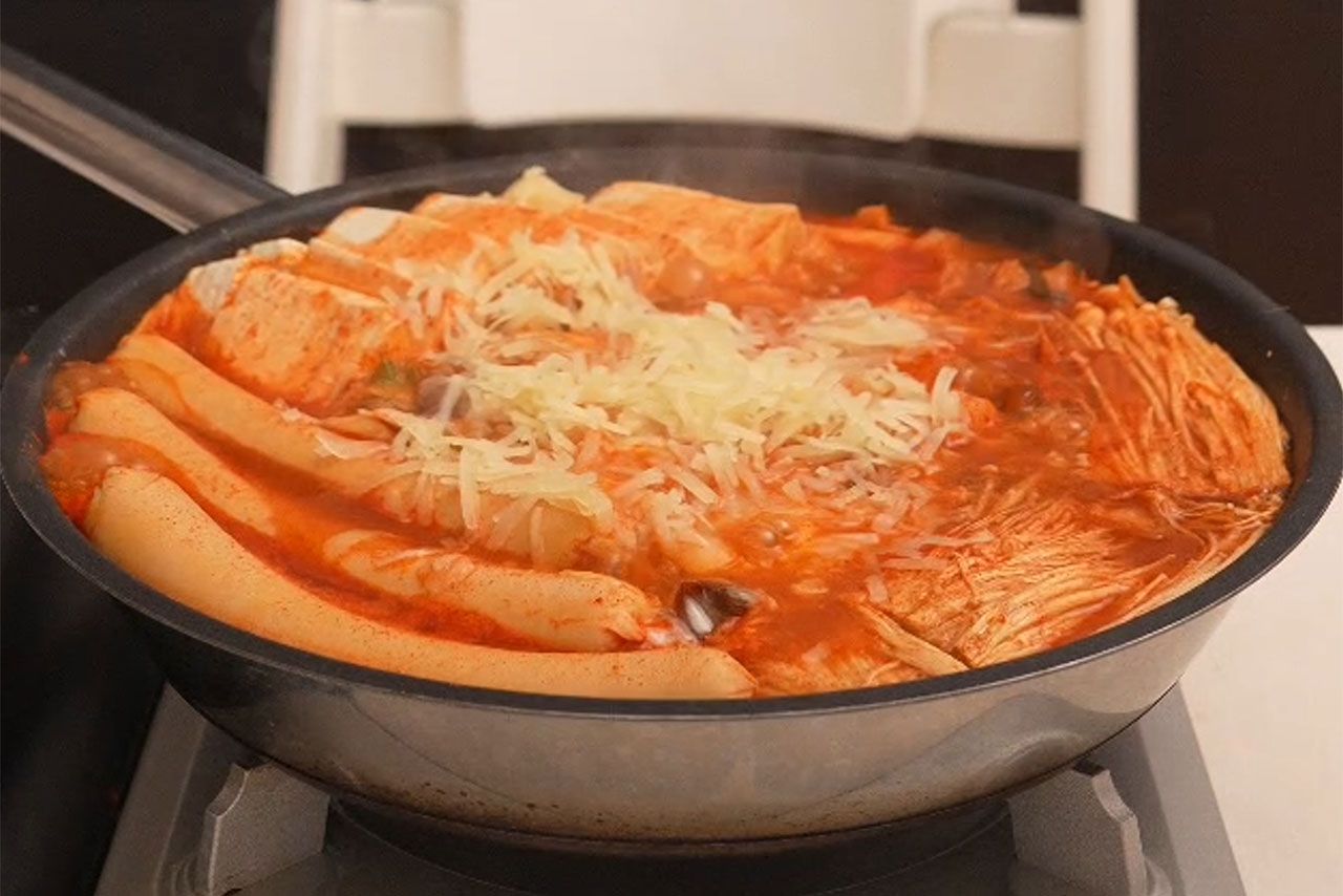 ギョニソのプデチゲ（画像提供／チルさん）