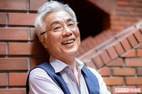 『スカーレット』絵付け師役のイッセー尾形、ひとり芝居を作る際に“絵を描く”理由