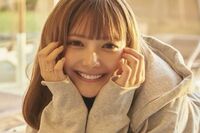 「きゃりーぱみゅぱみゅ路線？」安斉かれんの近影に「迷走中」の声、“浜崎あゆみっぽい感じ”でデビューも…