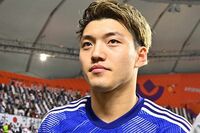 サッカー『アジアカップ』にも堂安律の応援に駆けつけた噂の“恋人”インフルエンサー・明松美玖、家族公認…